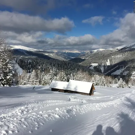 Am Berg & بيت للعطل *